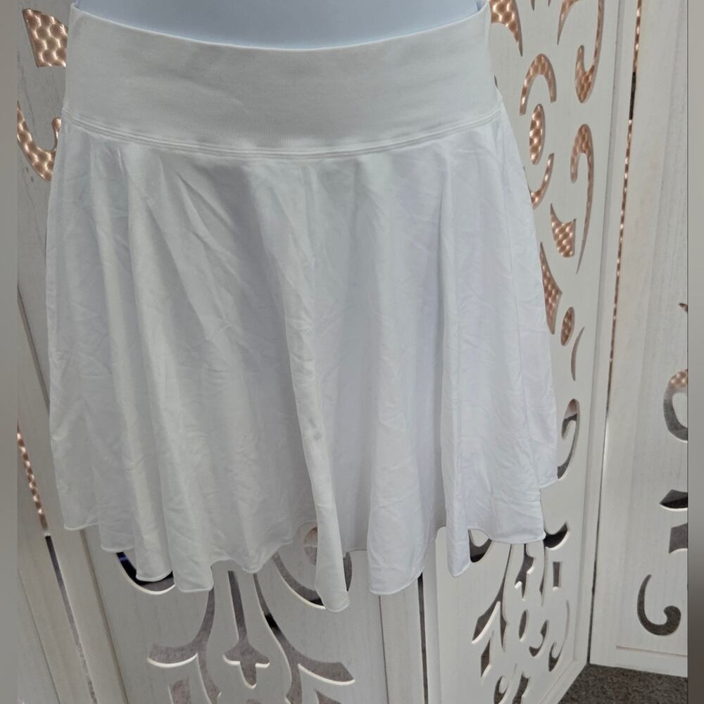 OQQ White Tennis Skort XL High Waist Athletic Golf Pickleball Stretch NWOT